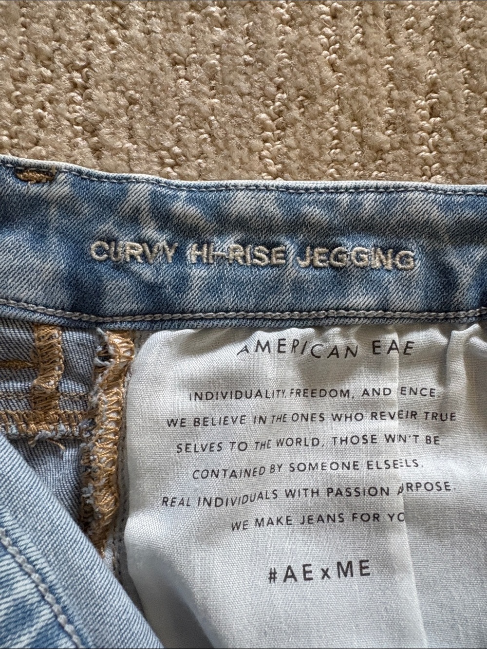 American Eagle Outfitters Light Wash Ripped Skinny Jeans - Picture 3 of 5